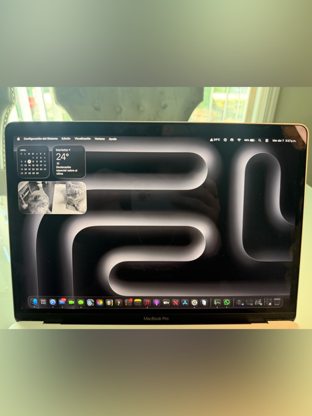 MacBook Pro 13 inch 2020 4 thunderbolt (USB C) intel i5 - Picture 6 of 9